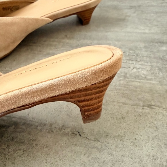 Ann Taylor Suede Kitten Heel Mule Pump Size 7 - Picture 7 of 11